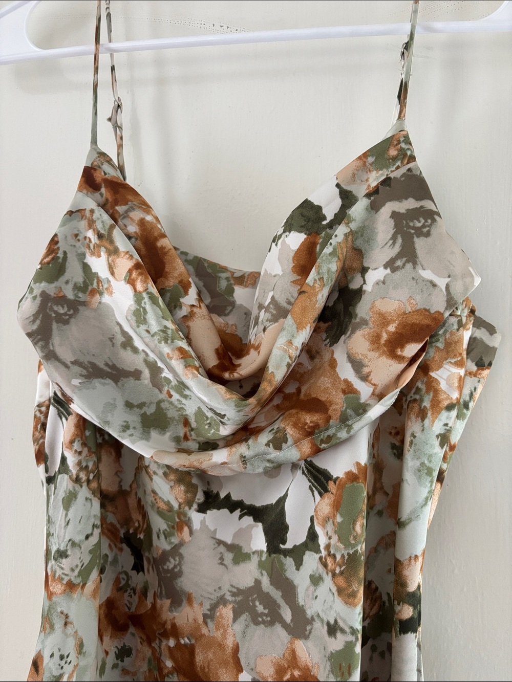 Hello Molly Sage & Tan Floral Midi Dress - Picture 4 of 5